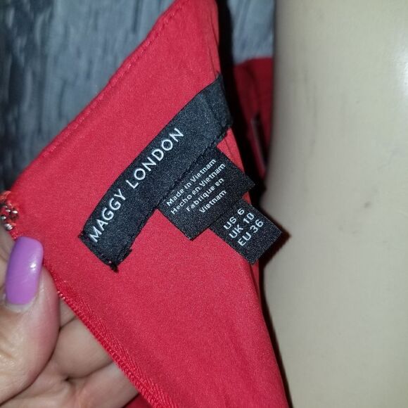 Maggy London Women's Ruffle V-Neck Halter Tiered Maxi Vacation Resort Event 6 - Picture 12 of 15